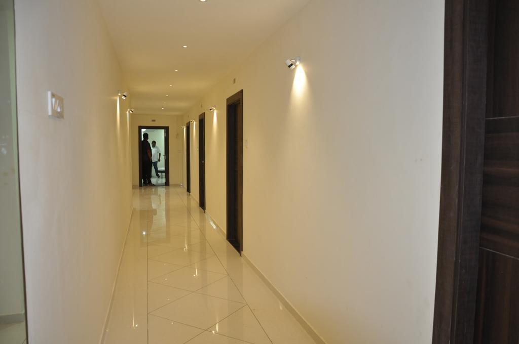 Shivdhara Hotel & Residence Rajkot Phòng bức ảnh